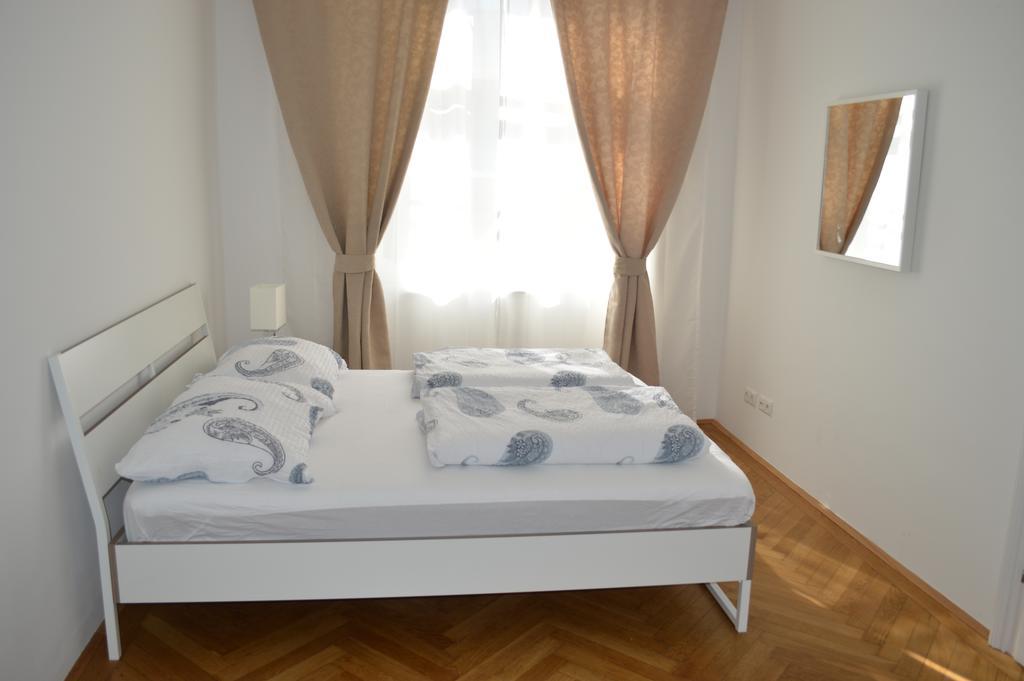 Sweet Living Naschmarkt Виена Екстериор снимка